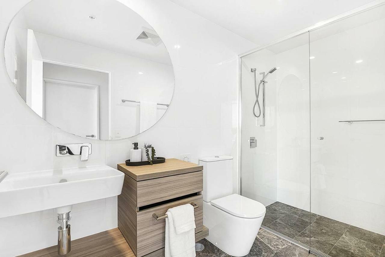 Qube Broadbeach Ocean View Apartments Голд-Кост Экстерьер фото