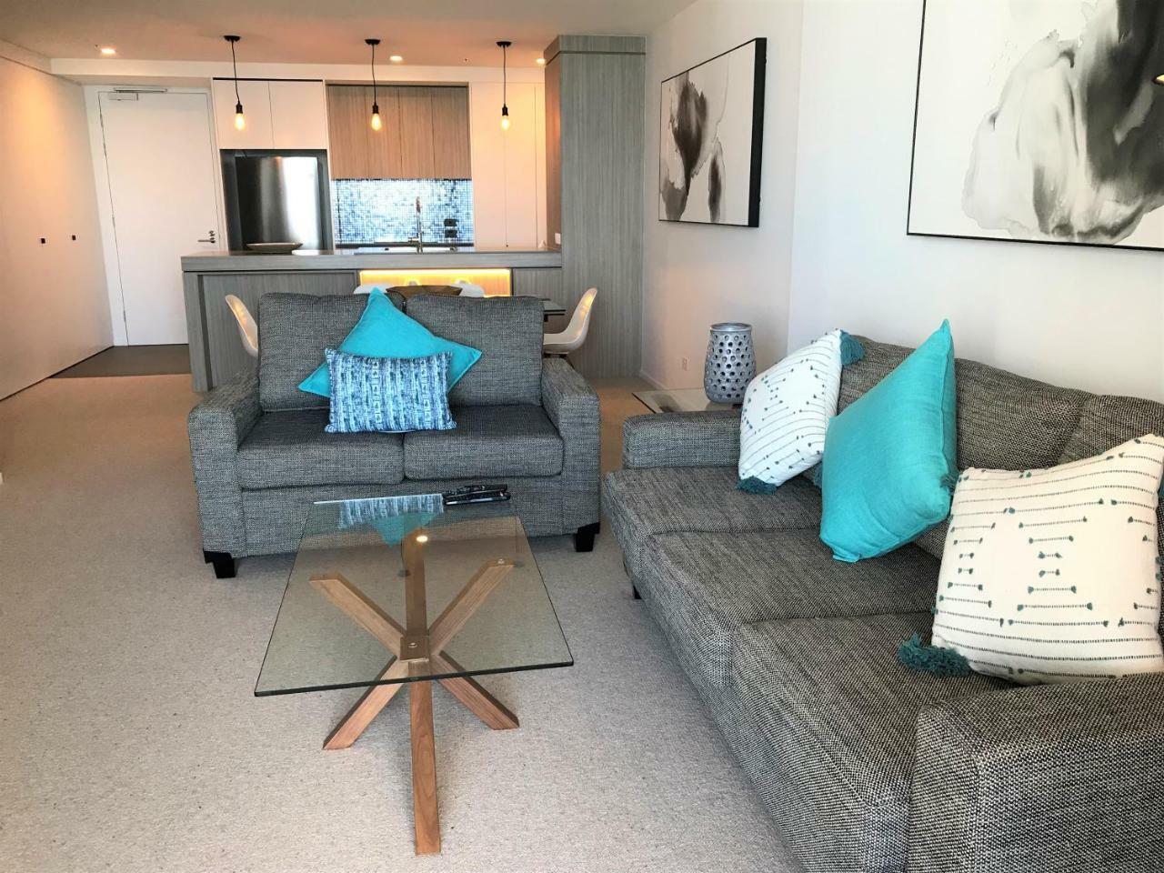 Qube Broadbeach Ocean View Apartments Голд-Кост Экстерьер фото