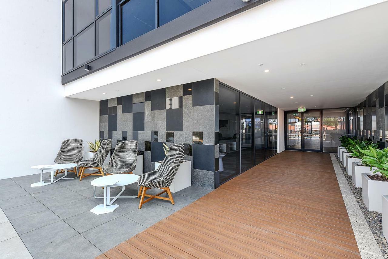 Qube Broadbeach Ocean View Apartments Голд-Кост Экстерьер фото